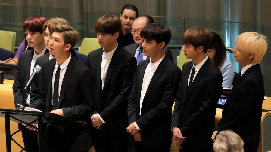 Foto: Penyanyi K-Pop BTS (REUTERS/Caitlin Ochs)